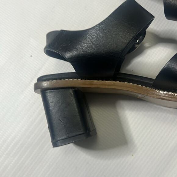 EVERLANE ITALIAN LEATHER BUCKLE SANDALS BLACK SIZE 7 - Picture 3 of 7